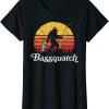 Fishing Funny T-Shirt Bassquatch Funny Bigfoot Outdoor Retro