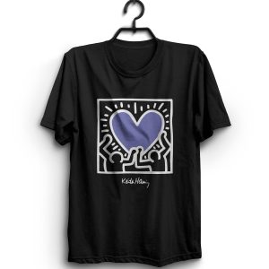 Pop Art T-Shirt Keith Haring Holding Heart Retro Aesthetic