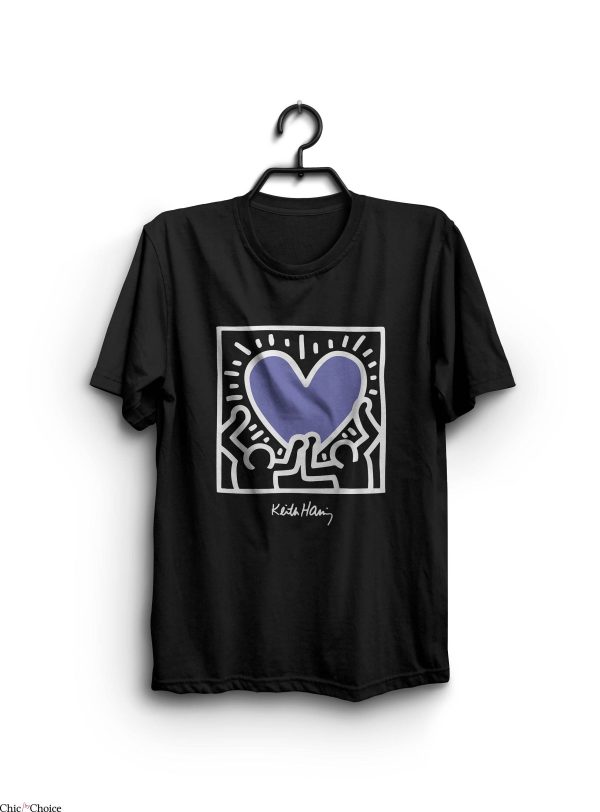 Pop Art T-Shirt Keith Haring Holding Heart Retro Aesthetic