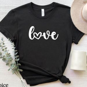 V Love T-Shirt Cute Heart Wife Birthday Valentines Day