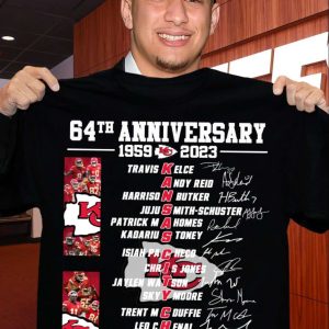 Kansas City Chiefs 64th Anniversary 1959-2023 Signatures T-Shirt – Best gifts your whole family