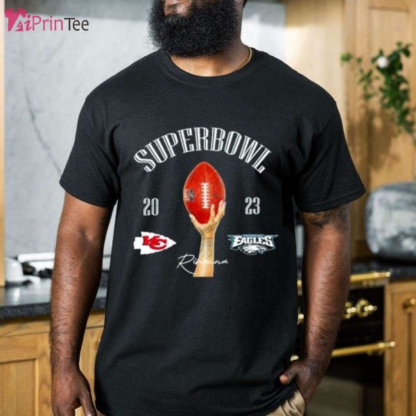 Kansas City Chiefs vs Philadelphia Eagles Super Bowl Rihanna 2023 T-Shirt – Best gifts your whole family