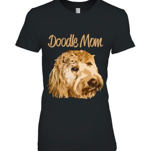 Doodle Mom Goldendoodle
