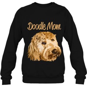 Doodle Mom Goldendoodle 4