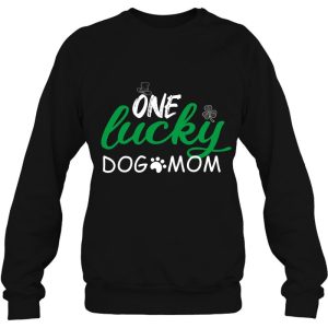 One Lucky Dog Mom St Patricks Day Cute Dog Mom 4