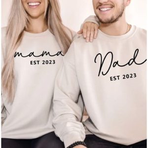 Mama And Daddy Est 2023 Sweatshirt – The Best Shirts For Dads In 2023 – Cool T-shirts