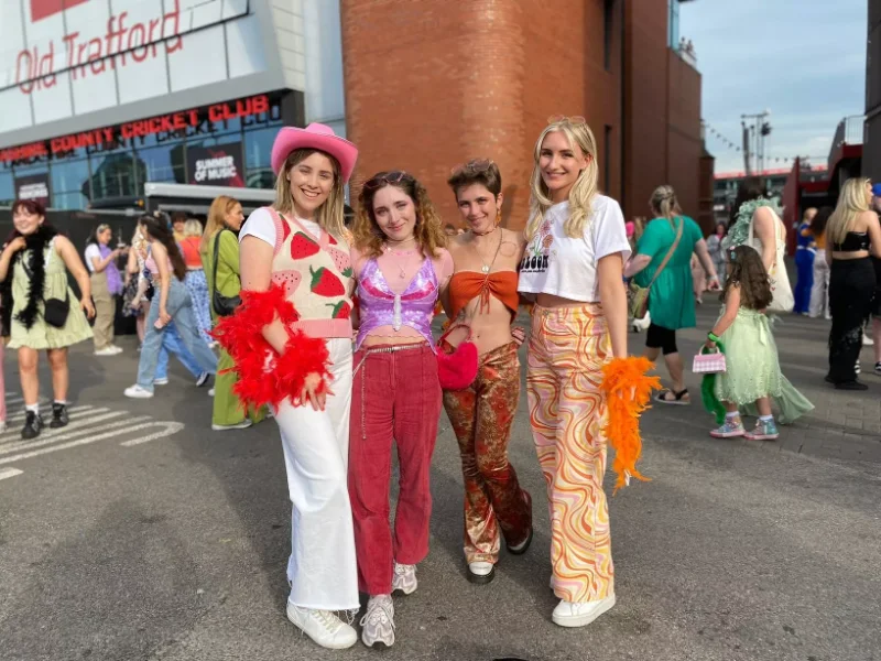Love On Tour Outfits: Ultimate Style Guides For Fans 7 love on tour outfits