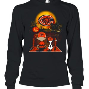 Snoopy and Charlie Brown Pumpkin Chicago Bears Halloween Moon shirt 3