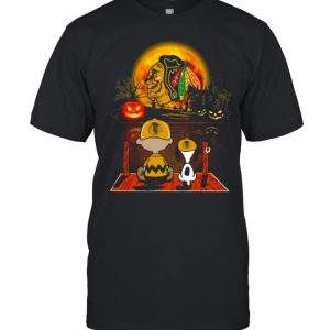 Snoopy and Charlie Brown Pumpkin Chicago Blackhawks Halloween Moon shirt 1