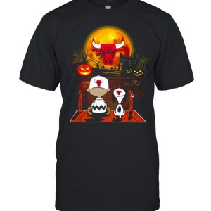 Snoopy and Charlie Brown Pumpkin Chicago Bulls Halloween Moon shirt 1