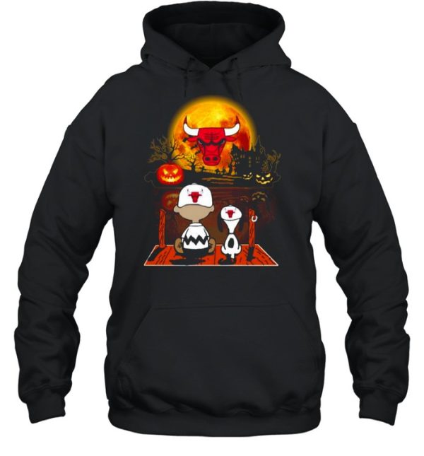 Snoopy and Charlie Brown Pumpkin Chicago Bulls Halloween Moon shirt