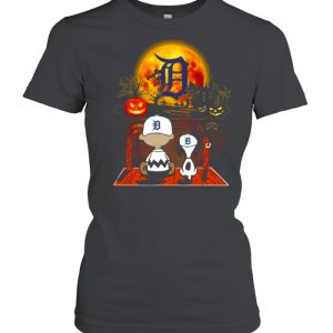 Snoopy and Charlie Brown Pumpkin Detroit Tigers Halloween Moon shirt 1 Snoopy and Charlie Brown Pumpkin Detroit Tigers Halloween Moon shirt 2
