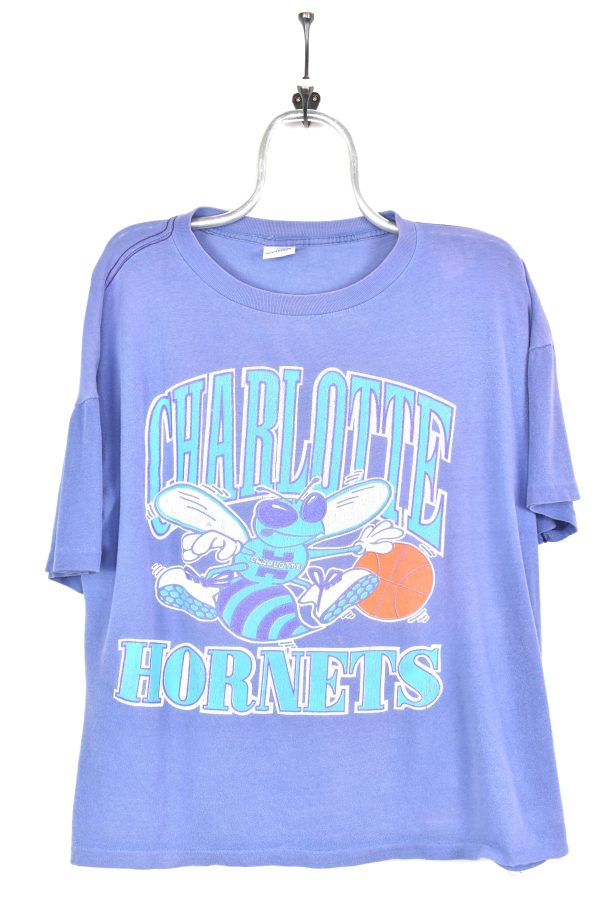 VINTAGE NBA CHARLOTTE HORNETS PURPLE T-SHIRT