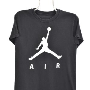 Vintage Women’s Nike Air Jordan black t-shirt