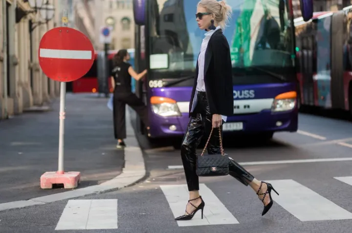 Rock The Trend: Stylish Tops To Wear With Leather Pants 3 tops to wear with leather pants
