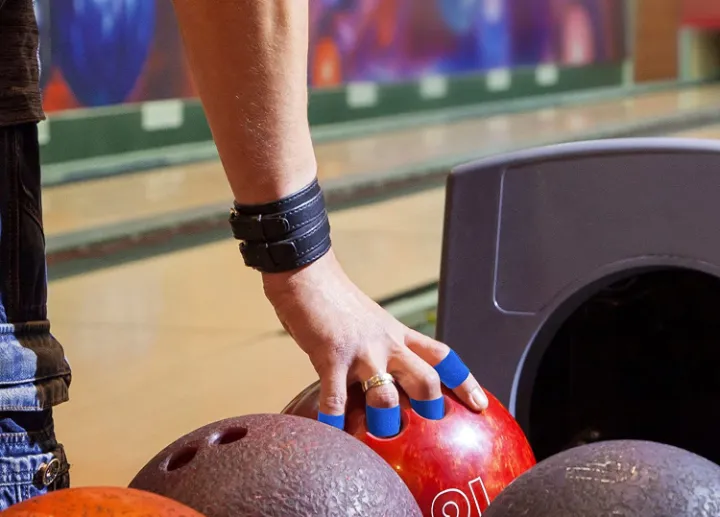 Perfect Your Game: A Guide On What To Wear When Bowling 7 what to wear when bowling