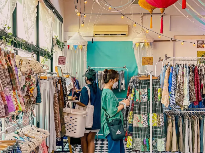 Styling With Nostalgia And The Charm Of Yesteryears: What Is Vintage Clothing? 41 what is vintage clothing