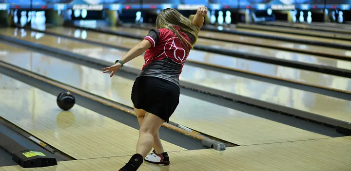 Perfect Your Game: A Guide On What To Wear When Bowling 3 what to wear when bowling