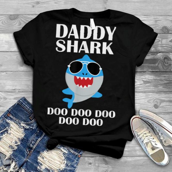 Daddy Shark Shirt Doo Doo Doo Fathers Day Daddy Christmas T Shirt