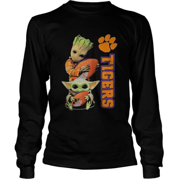 Baby Groot And Baby Yoda Hug Clemson Tigers shirt