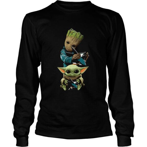 Baby Groot And Baby Yoda Hug Philadelphia Flyers shirt