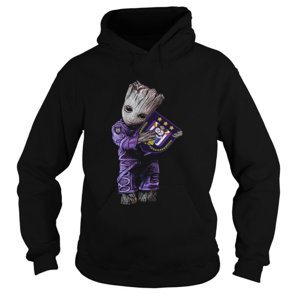 Baby Groot hug RSC Anderlecht shirt