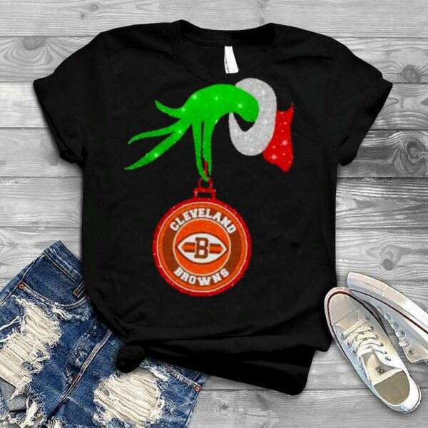 2022 the Grinch Hand Holding Cleveland Browns Christmas T Shirt