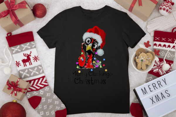 Chicken Merry Clucking Christmas Santa Funny Xmas men women T Shirt