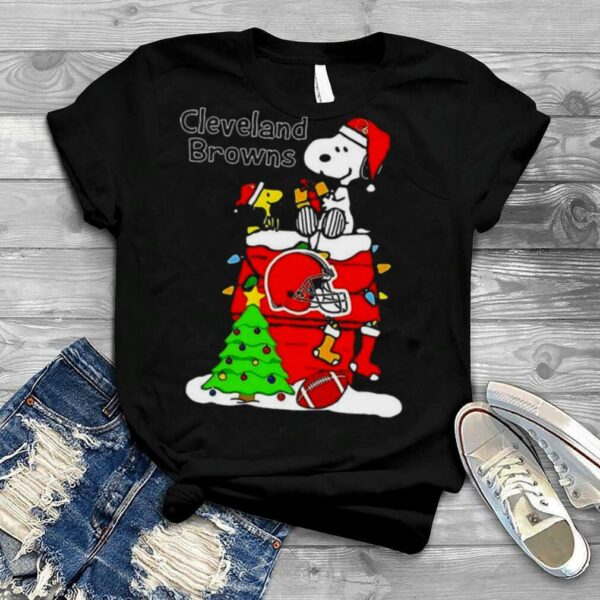 Christmas Snoopy Cleveland Browns art design T shirt