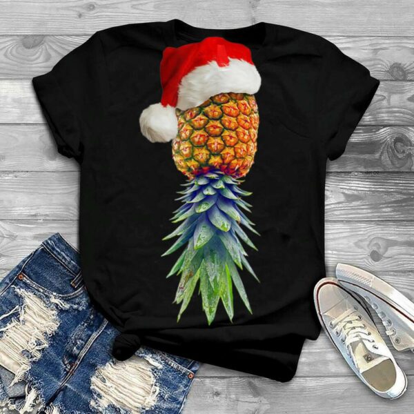 Funny Christmas Santa Hat Xmas Upside Down Pineapple Swinger T Shirt