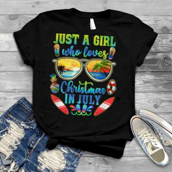 Just A Girl Who Loves Christmas in July Decorations Luau Tee T Shirt