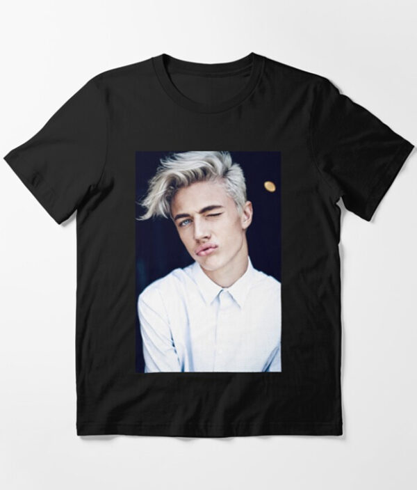 Lucky Blue Smith Kiss Graphic T-Shirt