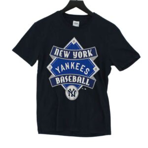 New York Yankees Profile Big & Tall Field Play T-shirt New York Yankees Profile Big & Tall Field Play T-shirt