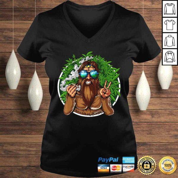 Bigfoot Hippie Smoking Weed Funny Marijuana Cannabis Stoner Tee T-Shirt