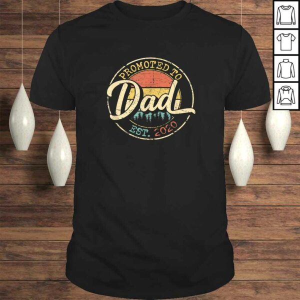 Mens Promoted to Dad Est 2020 Funny First Time New Dad Gift Retro TShirt