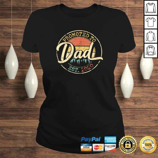 Mens Promoted to Dad Est 2020 Funny First Time New Dad Gift Retro TShirt