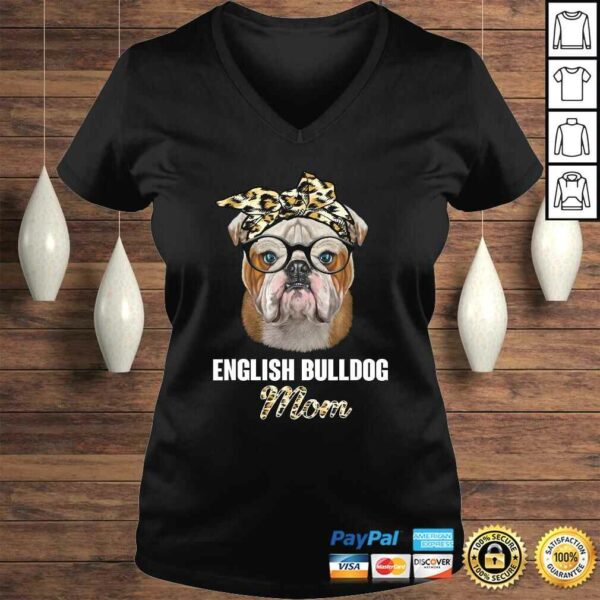 Mothers day Leopard Plaid Gift English Bulldog Mom Shirt