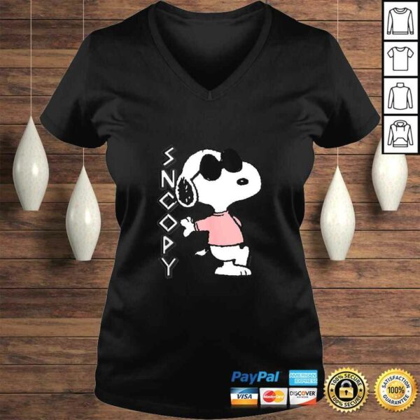 Peanuts cool Snoopy in pink Shirt