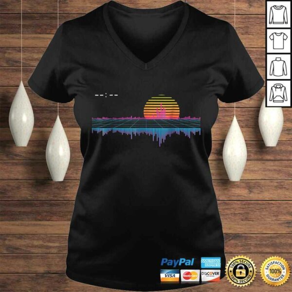 outrun synthwave vaporwave retro sunset aesthetic V-Neck T-Shirt