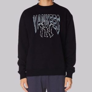 90s New York Vintage Yankees Sweatshirt 4