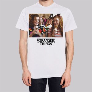 Photo Stranger Things Max Sweatshirt 2 Photo Stranger Things Max Sweatshirt 3