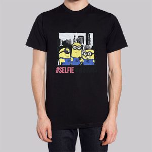 Vintage Graphic Selfie Minion Sweatshirt 2 Vintage Graphic Selfie Minion Sweatshirt 3