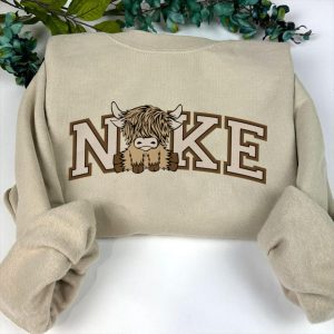 Vintage Cow Sweatshirt – Highland Cow – Retro Cowboy Unisex Shirt